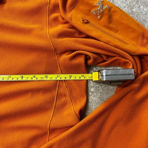 Arc'teryx Delta Micro Grid Half-Zip Pullover in Burnt Orange - Picture 9 of 10